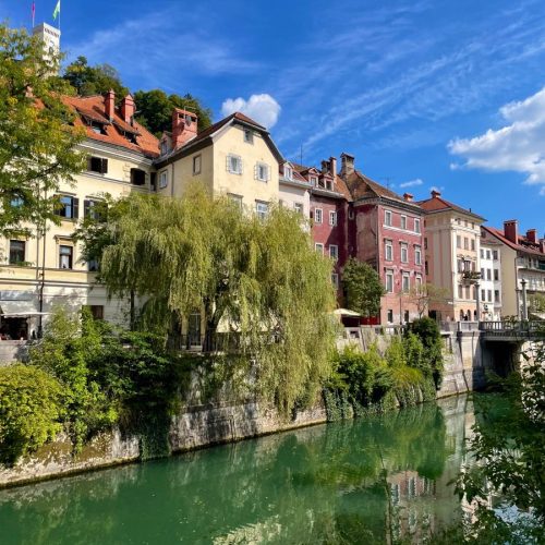 b744ea63b95918d63f4e71e14ffc917d