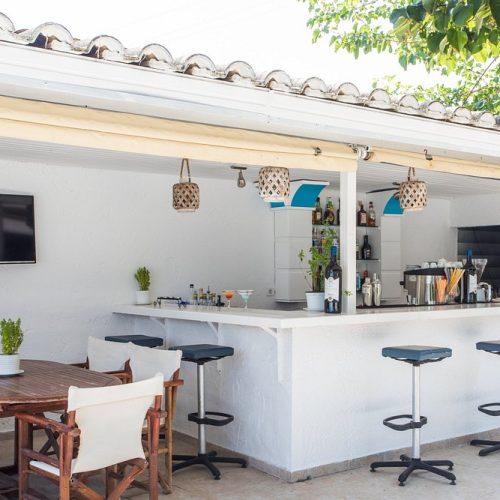 pool-bar